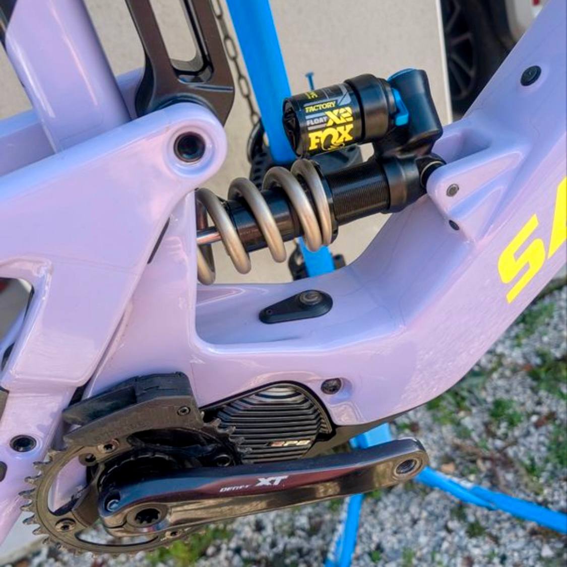 Kit Cadre VTT Électrique Tout-Suspendu – Carbone – Taille XL – Occasion Premium