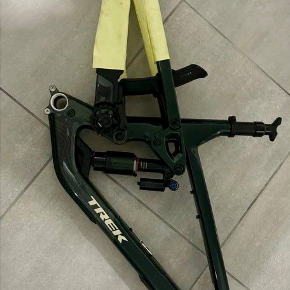 Kit Cadre VTT Tout-Suspendu Enduro – Carbone – Occasion Très Haut de Gamme