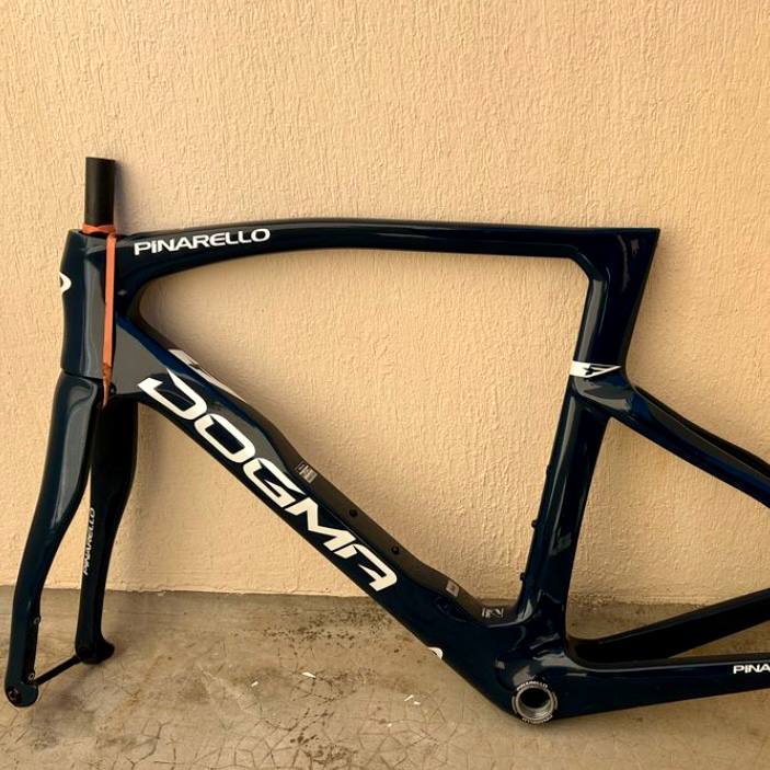 Cadre VTT tout-suspendu carbone – All-Mountain – Excellent état