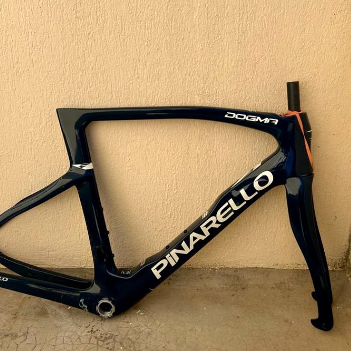 Cadre VTT tout-suspendu carbone – All-Mountain – Excellent état