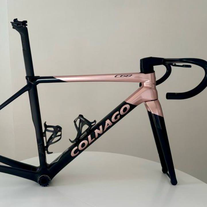 Cadre vélo de route carbone aéro endurance – Freins à disque – Noir mat