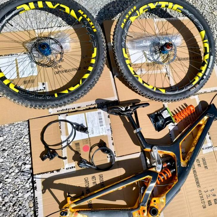 Kit Cadre VTT Tout-Suspendu 29” – Carbone – Taille L – Occasion Premium